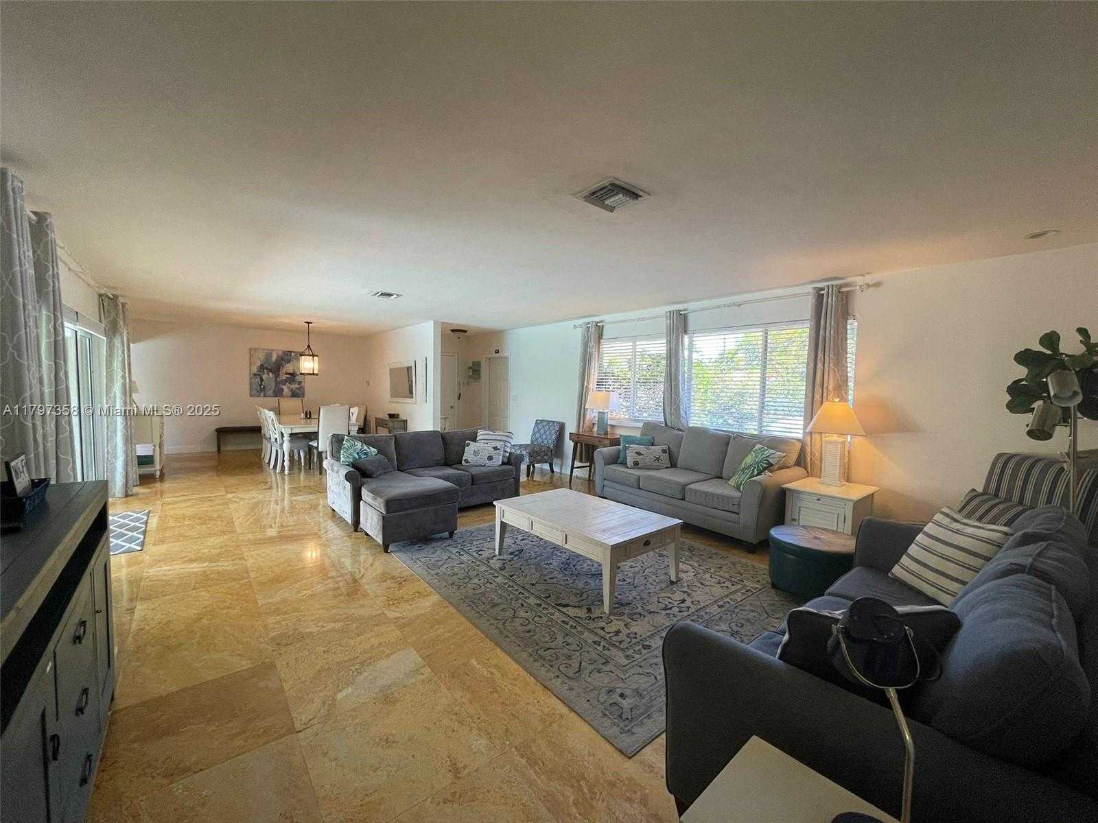 Small Image of 4410 NORTH BUCHANAN ST, Hollywood Number 10