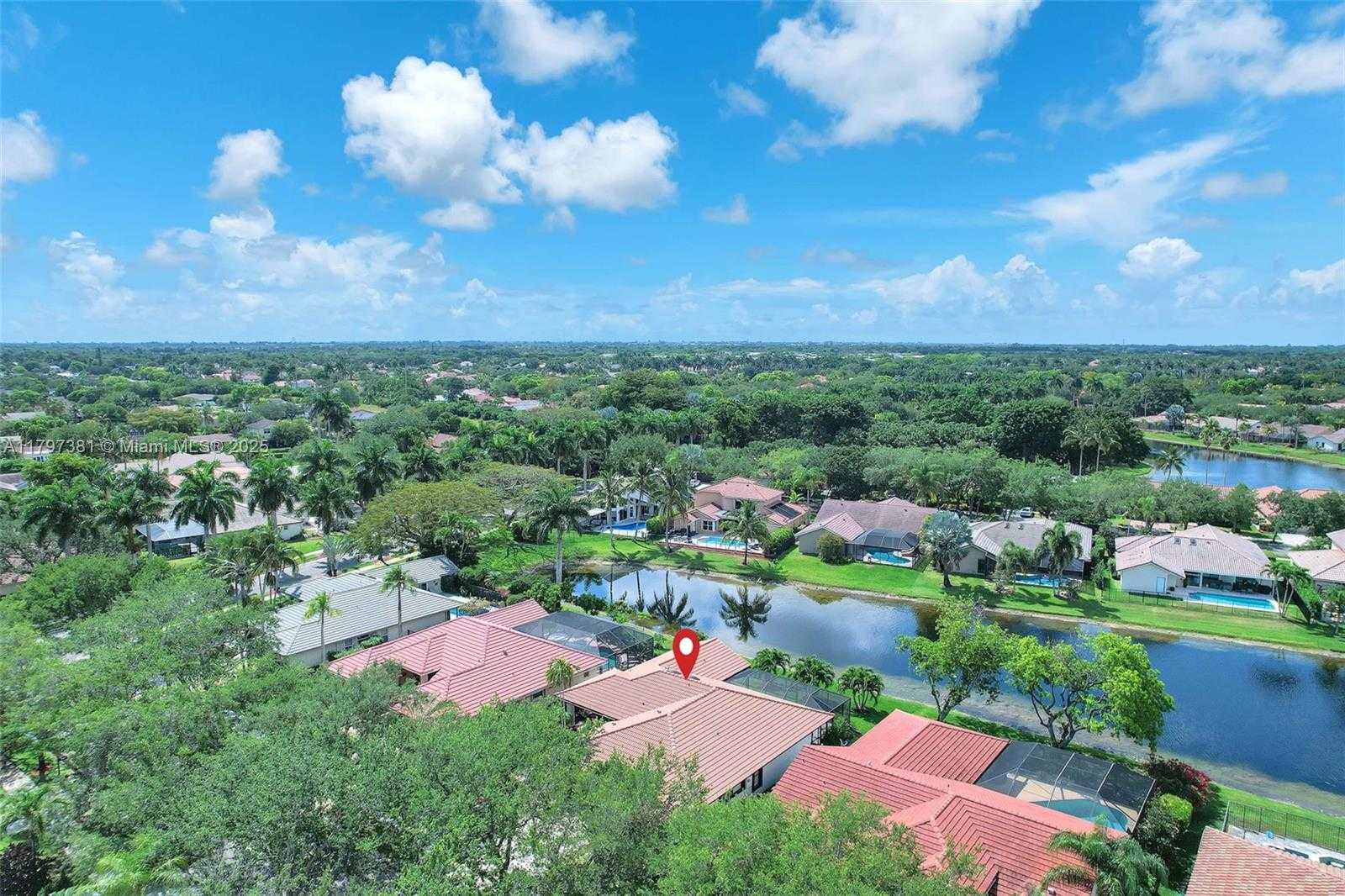 Small Image of 808 HAMPTON CT, Weston Number 51