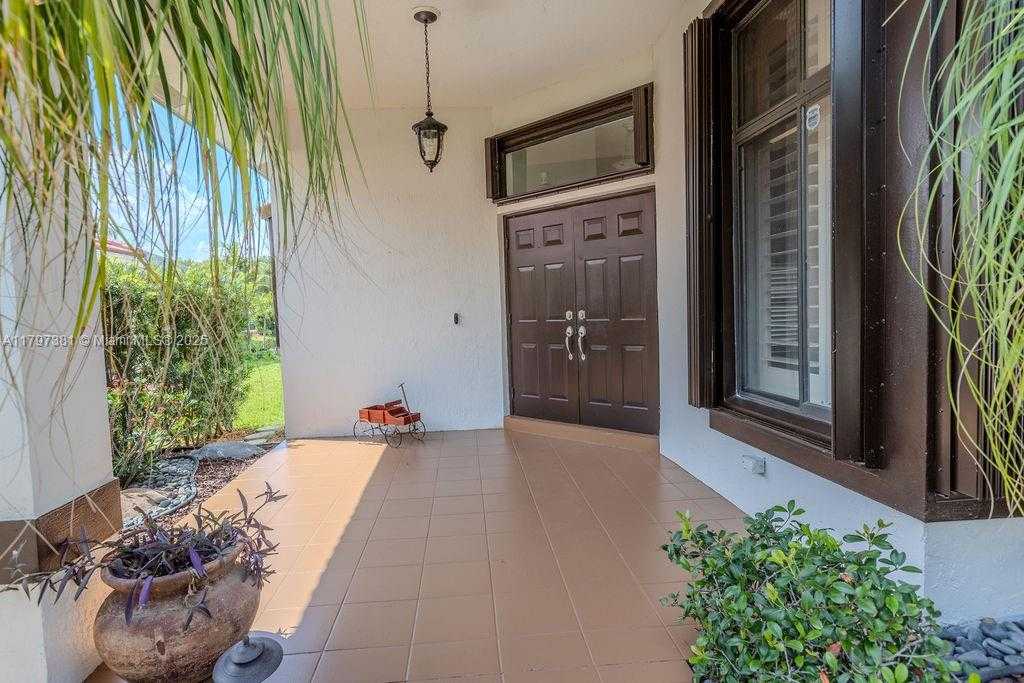 Small Image of 808 HAMPTON CT, Weston Number 9