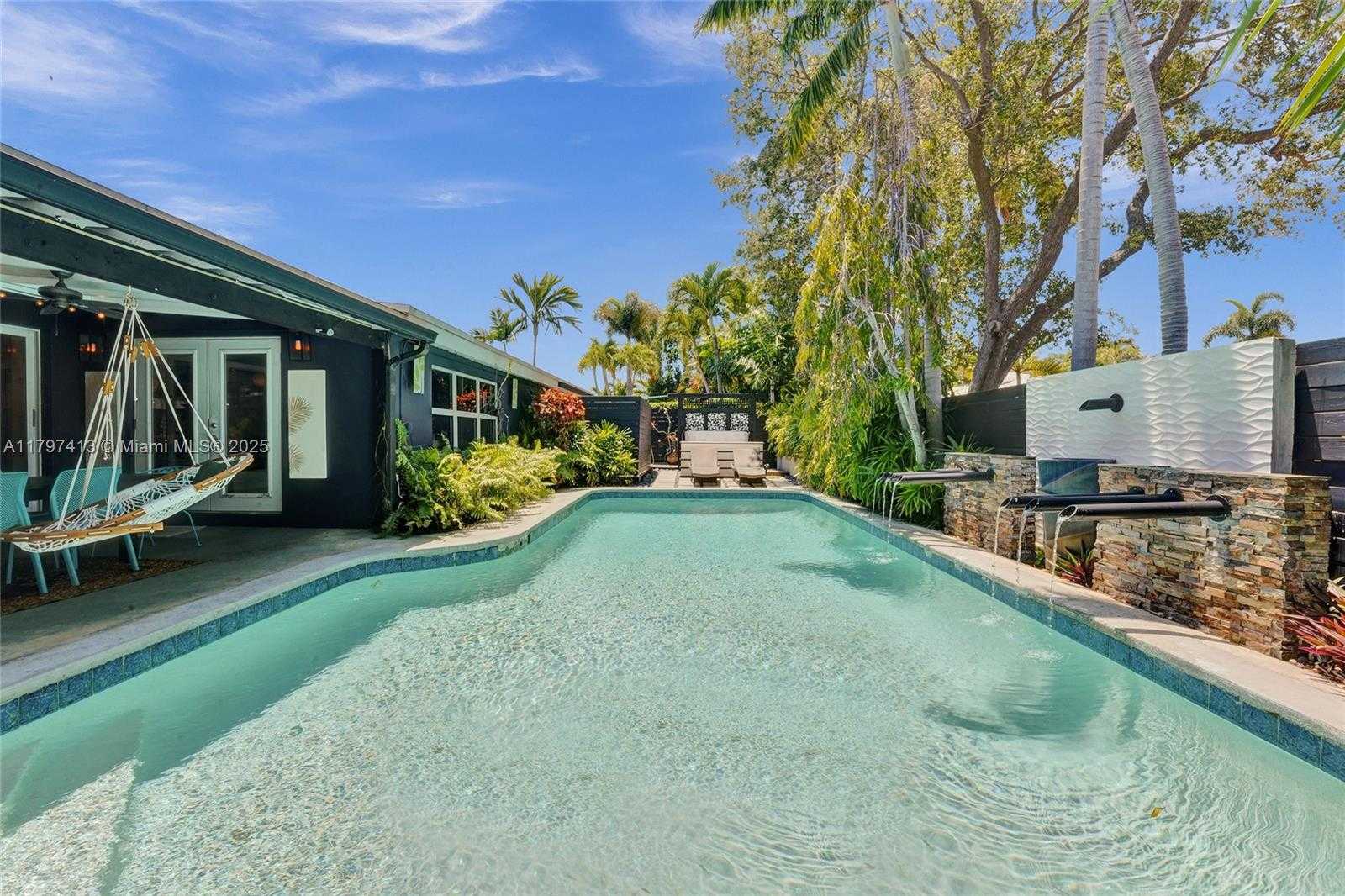 Small Image of 2213 NORTH EAST 17TH AVE, Wilton Manors Number 16