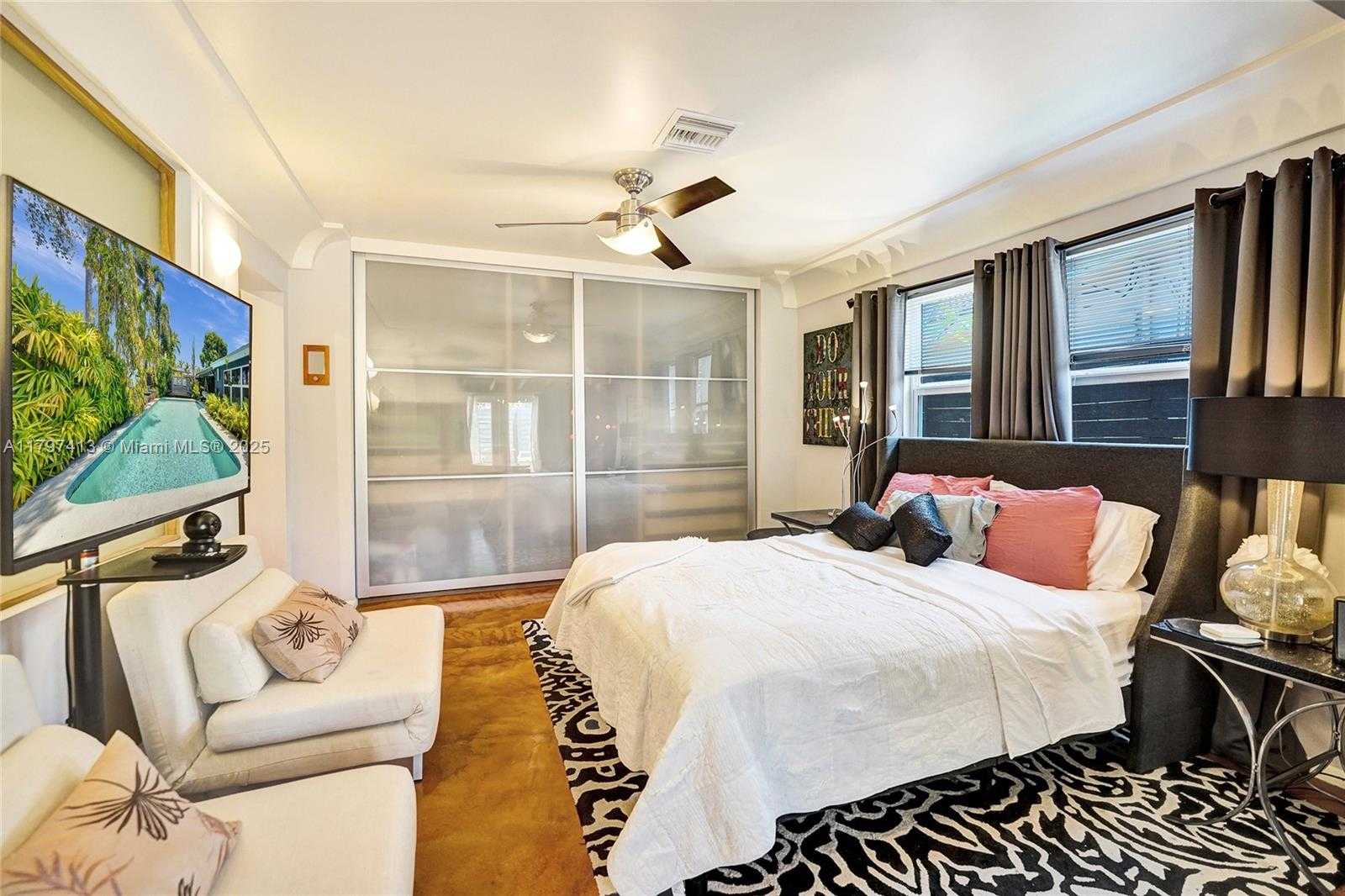 Small Image of 2213 NORTH EAST 17TH AVE, Wilton Manors Number 27