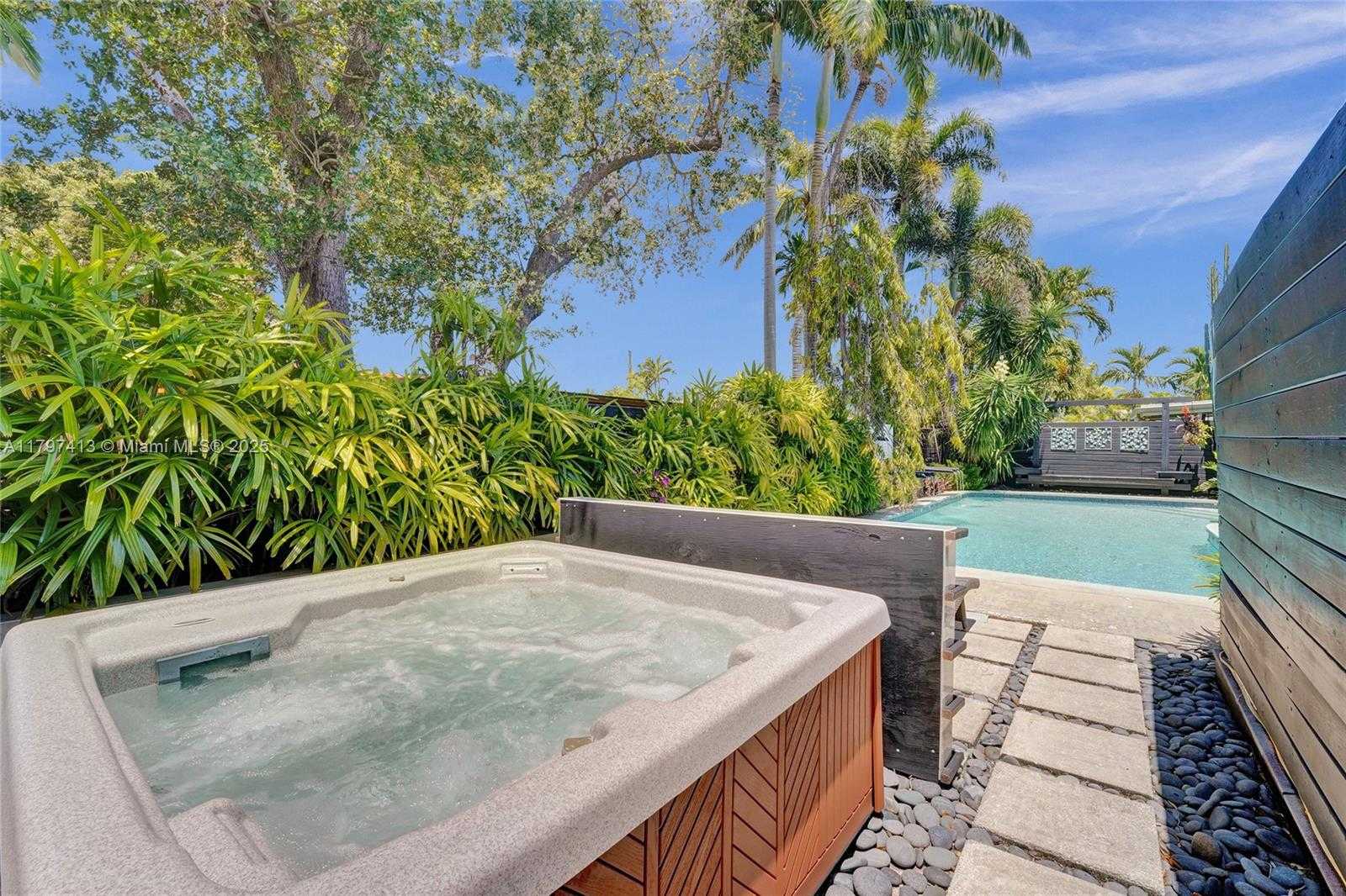 Small Image of 2213 NORTH EAST 17TH AVE, Wilton Manors Number 35
