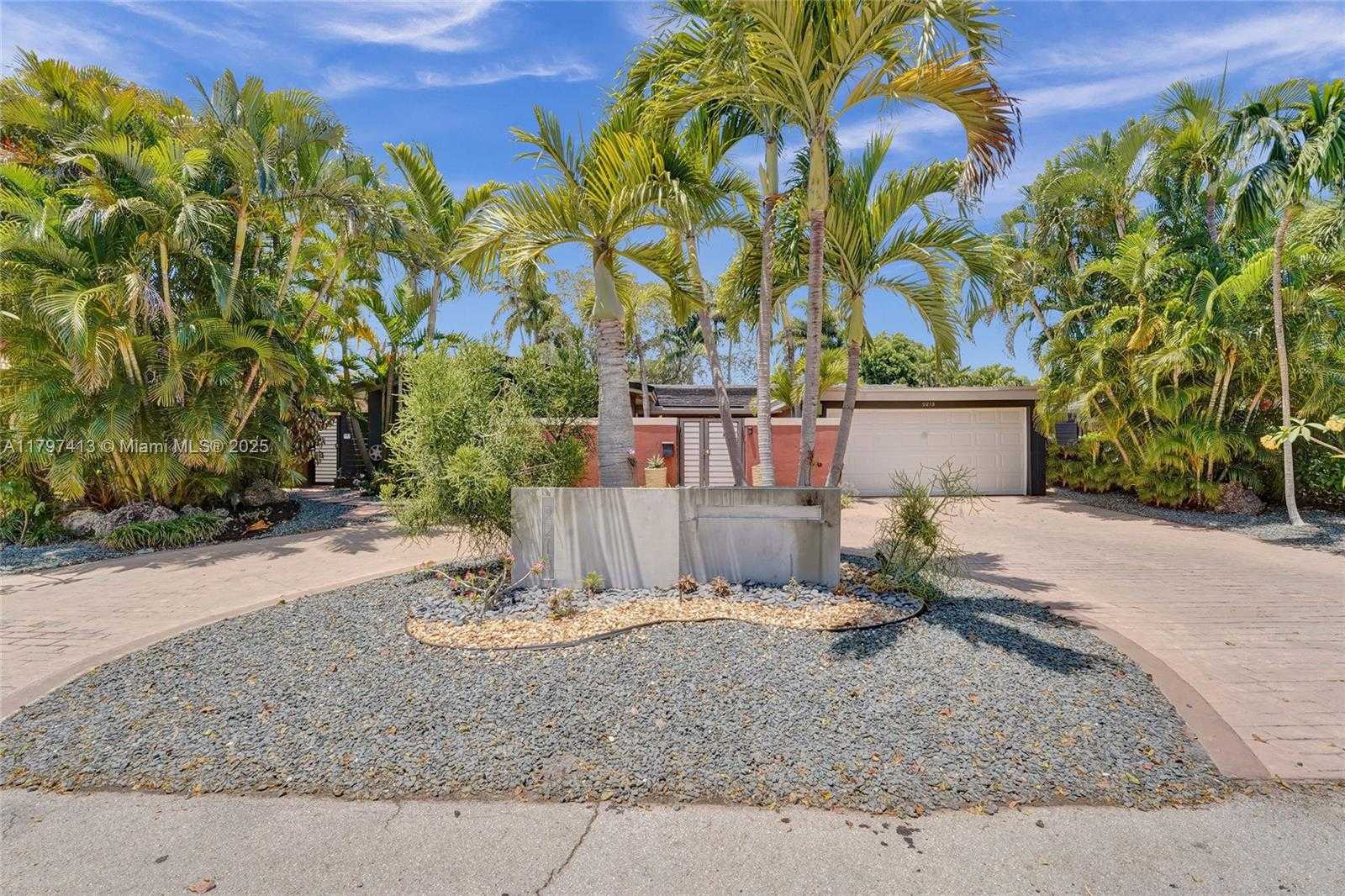 Small Image of 2213 NORTH EAST 17TH AVE, Wilton Manors Number 39