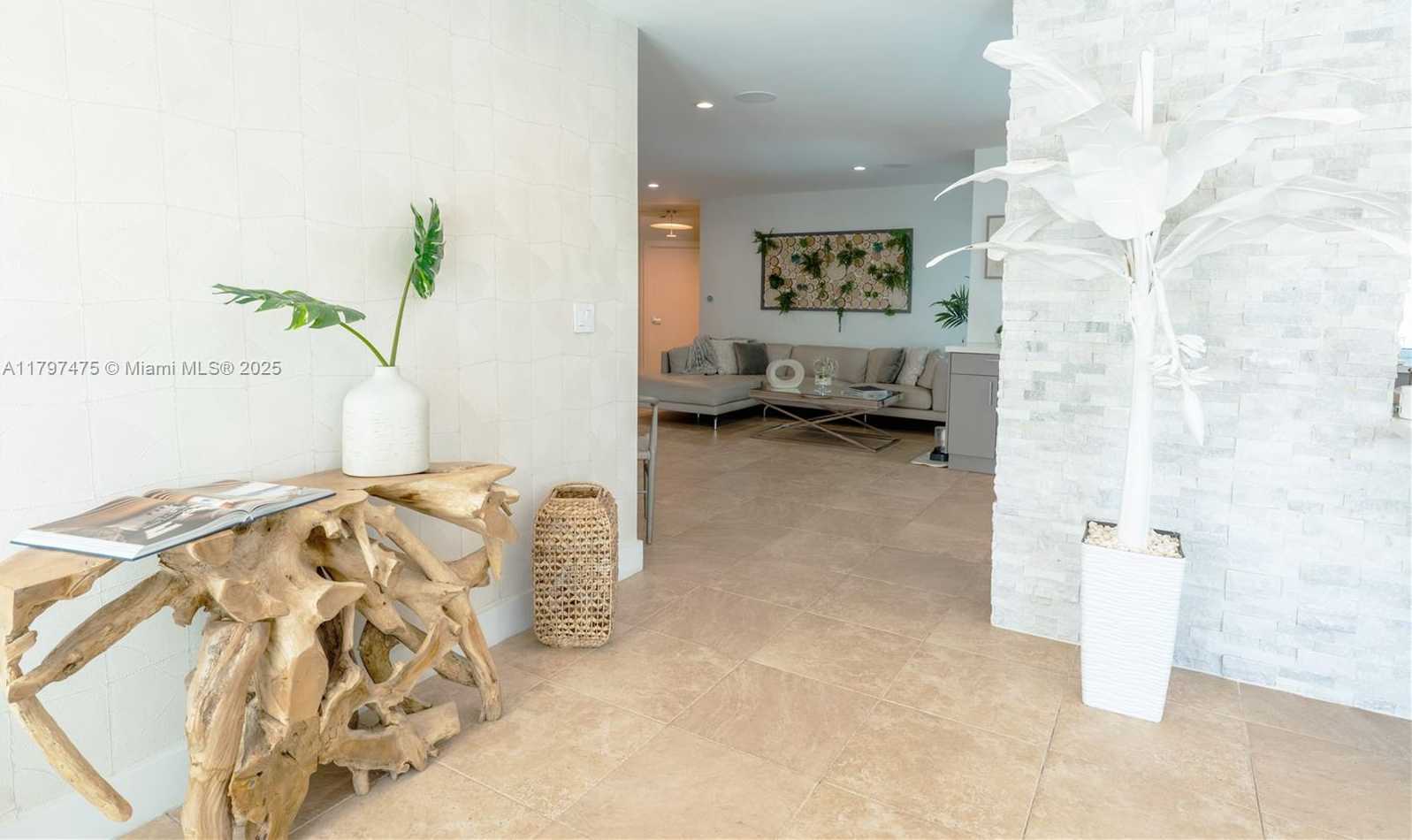 Small Image of 2711 NORTH EAST 57TH CT, Fort Lauderdale Number 4