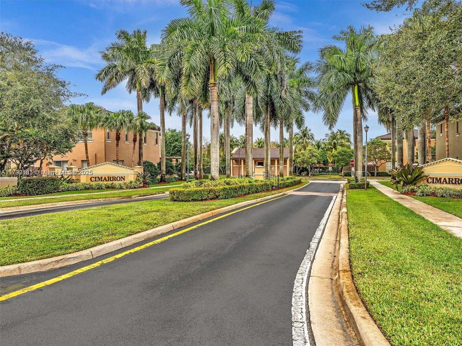 Small Image of 8706 BLAZE CT, Davie Number 46