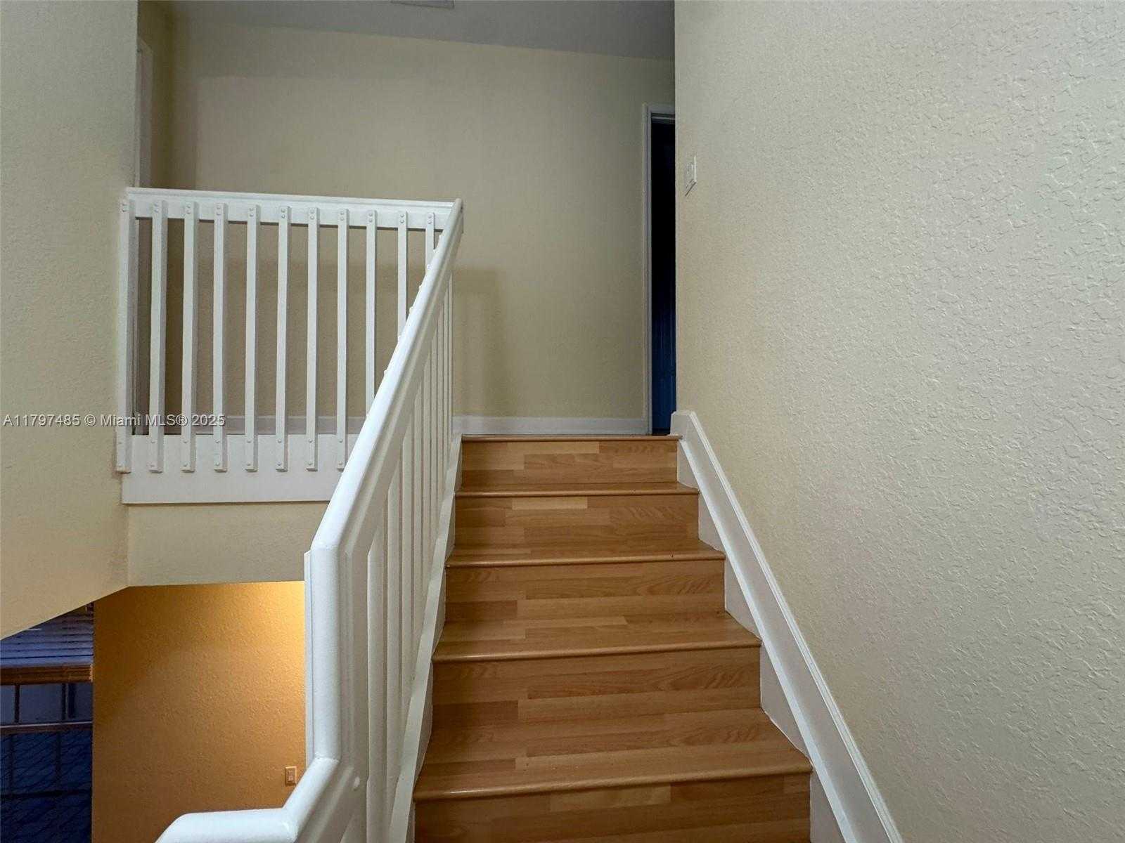 Small Image of 8706 BLAZE CT, Davie Number 7