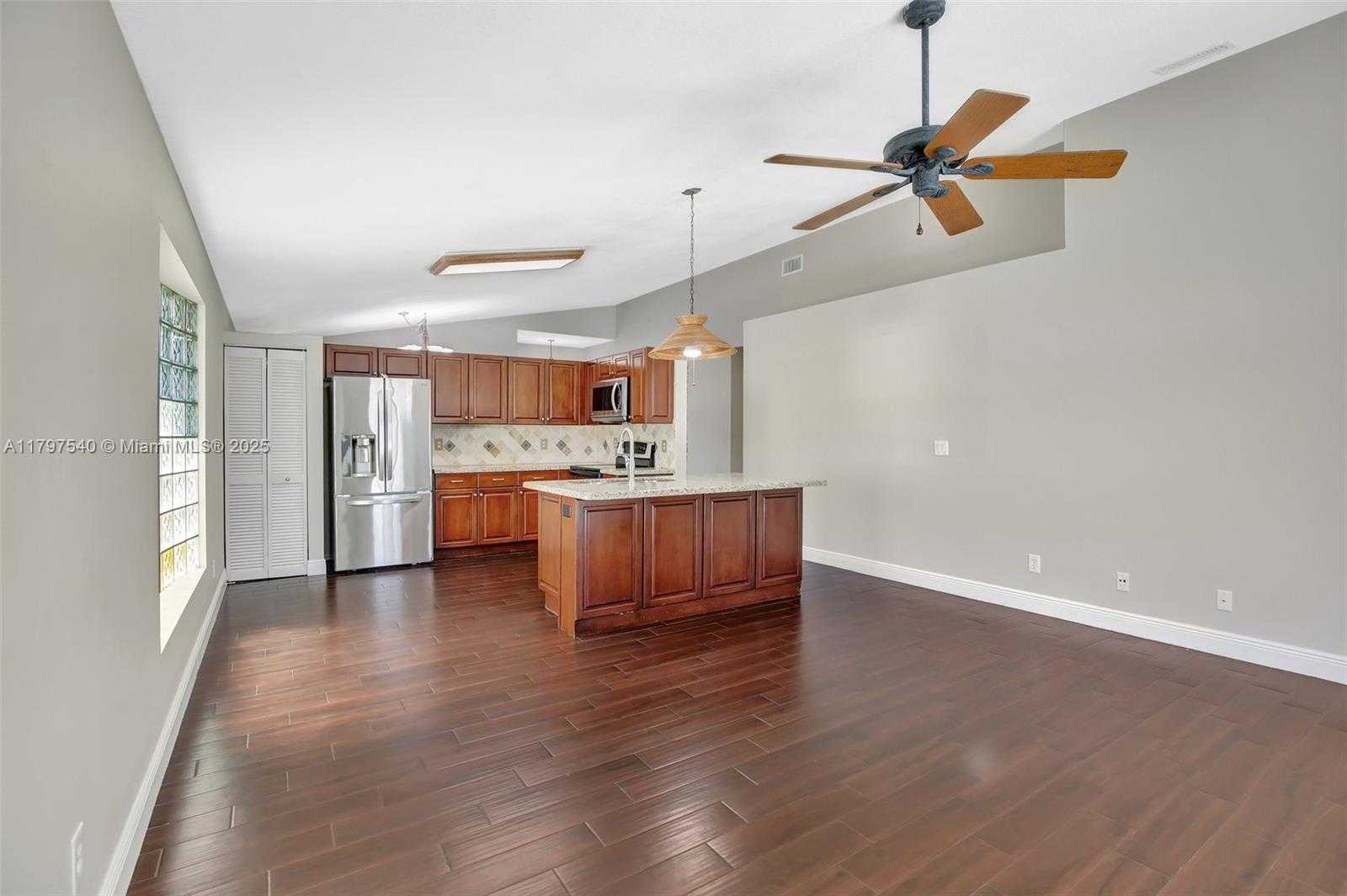 Small Image of 18225 NORTH WEST 21ST ST, Pembroke Pines Number 12
