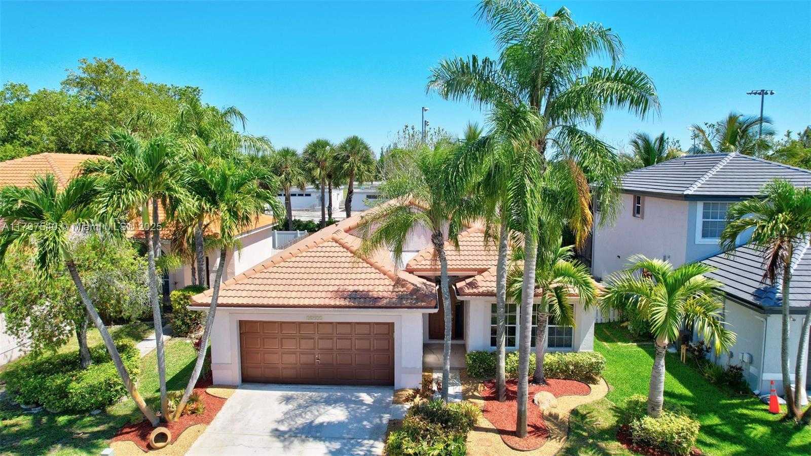 Small Image of 18225 NORTH WEST 21ST ST, Pembroke Pines Number 2