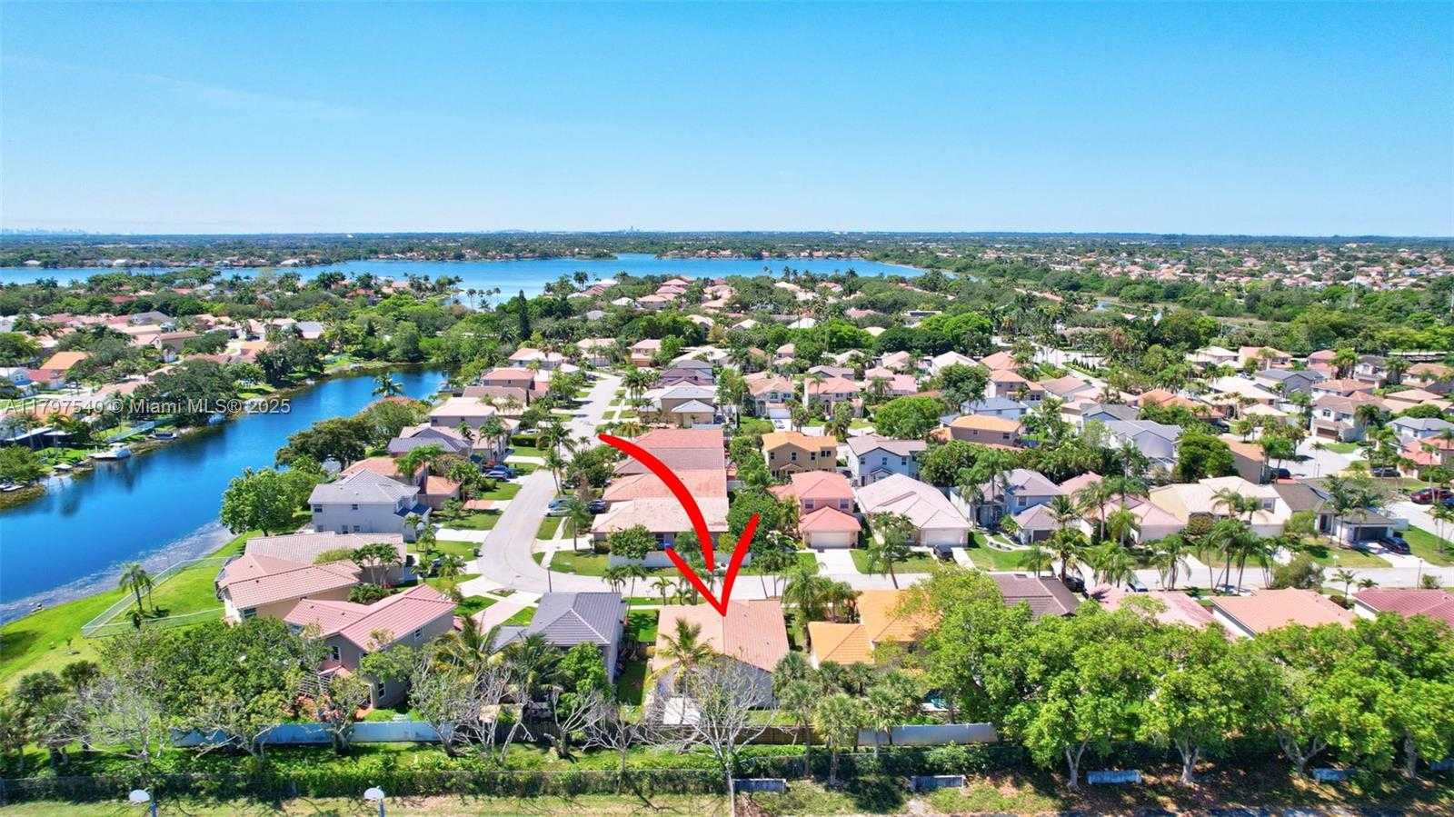 Small Image of 18225 NORTH WEST 21ST ST, Pembroke Pines Number 3