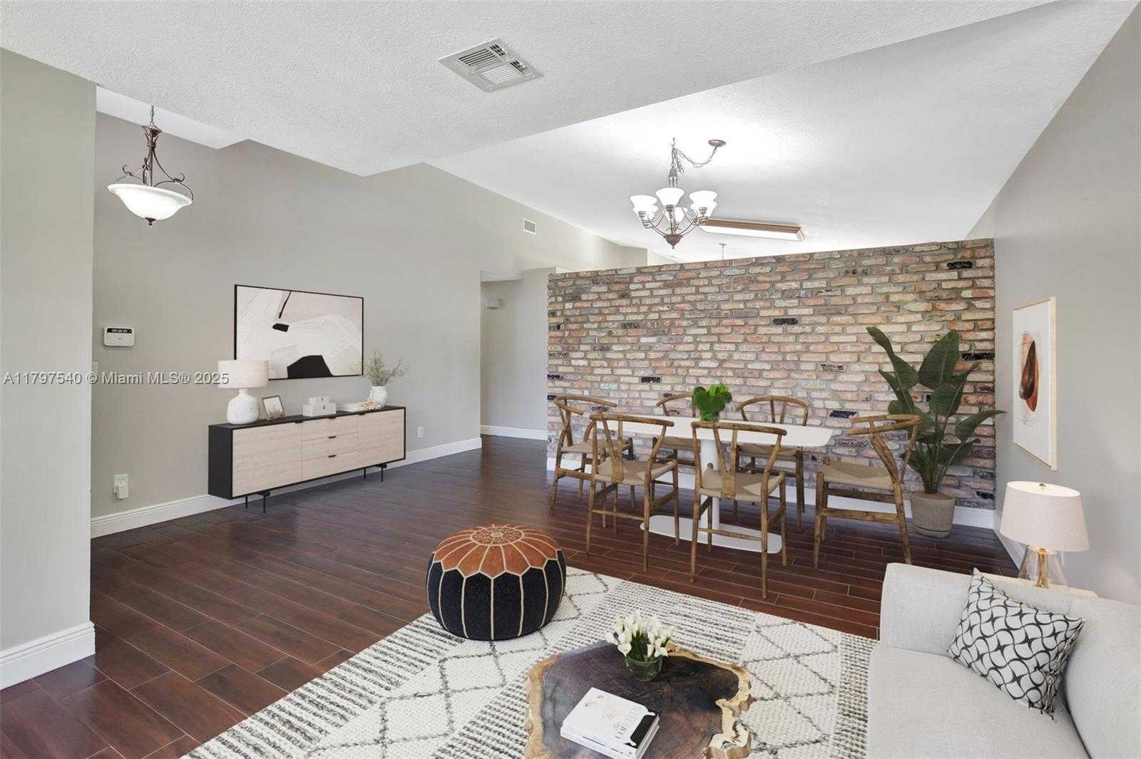 Small Image of 18225 NORTH WEST 21ST ST, Pembroke Pines Number 5