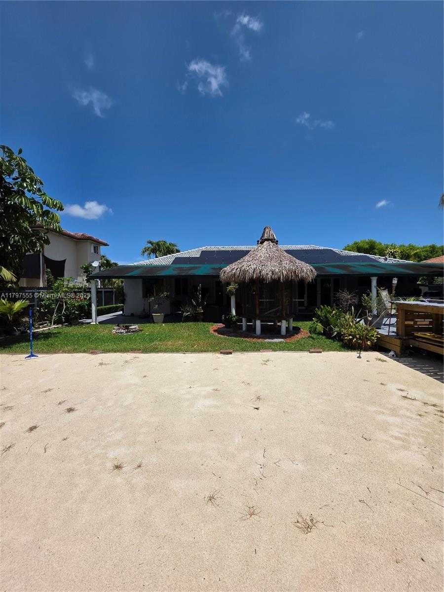 Small Image of 25372 SOUTH WEST 122ND CT, Homestead Number 13