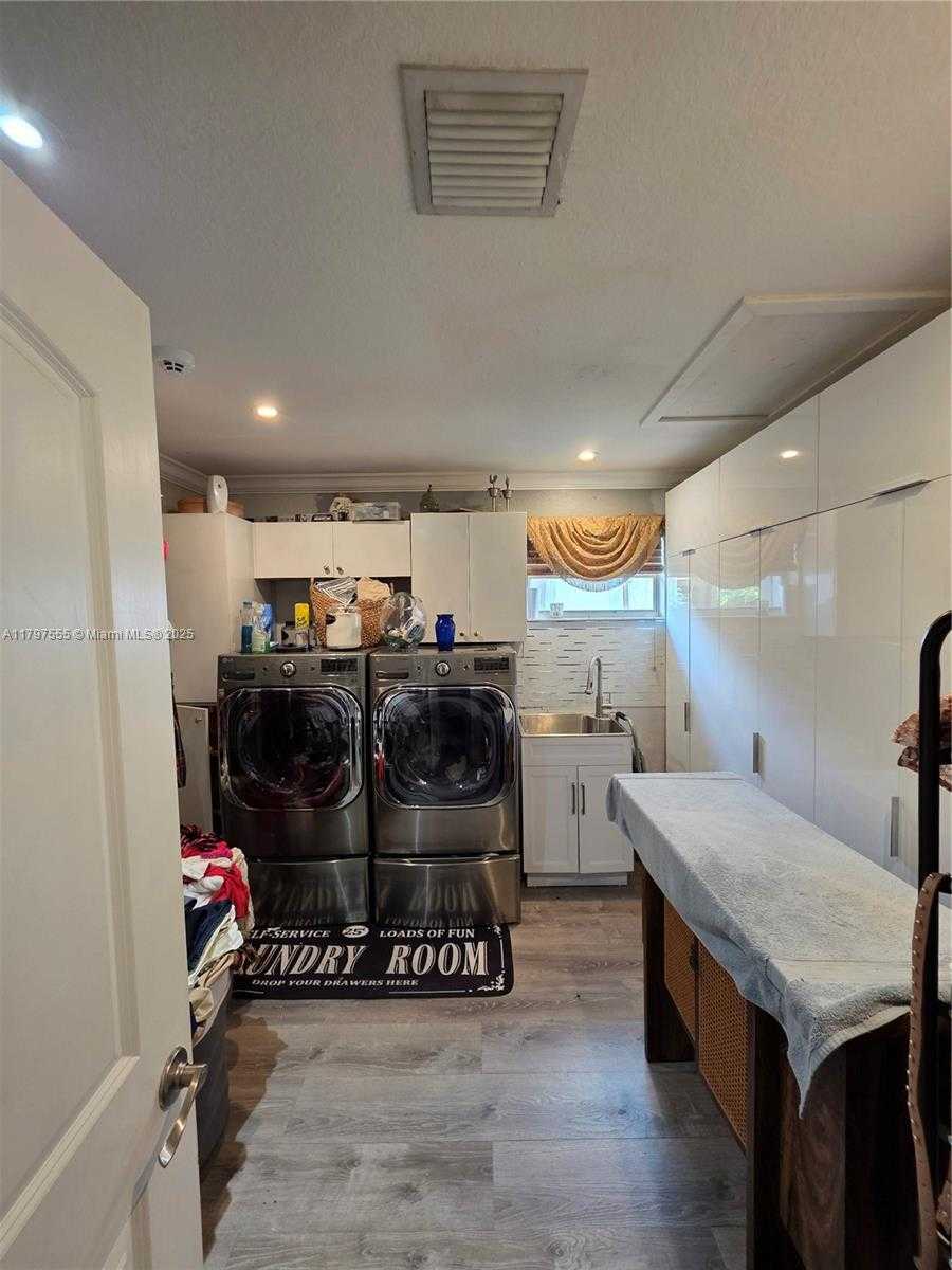 Small Image of 25372 SOUTH WEST 122ND CT, Homestead Number 16