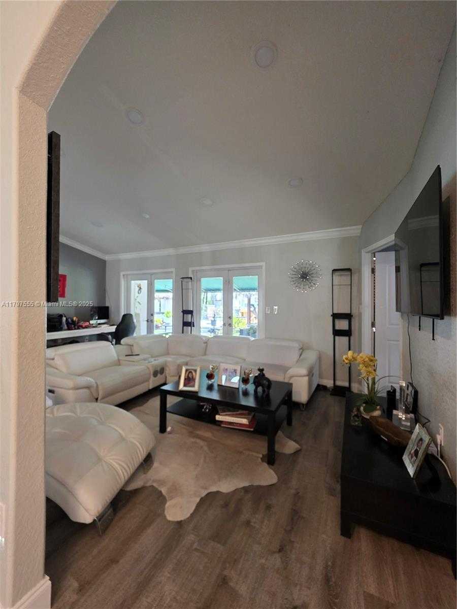 Small Image of 25372 SOUTH WEST 122ND CT, Homestead Number 27