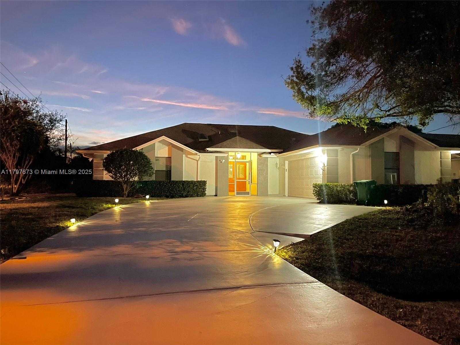 Small Image of 5400 NORTH WEST EMBLEM ST, Port St. Lucie Number 4