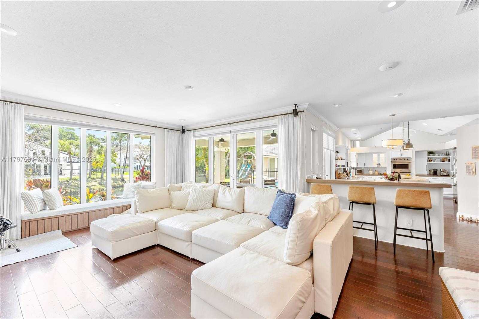 Small Image of 16001 SOUTH WEST 77TH CT, Palmetto Bay Number 12
