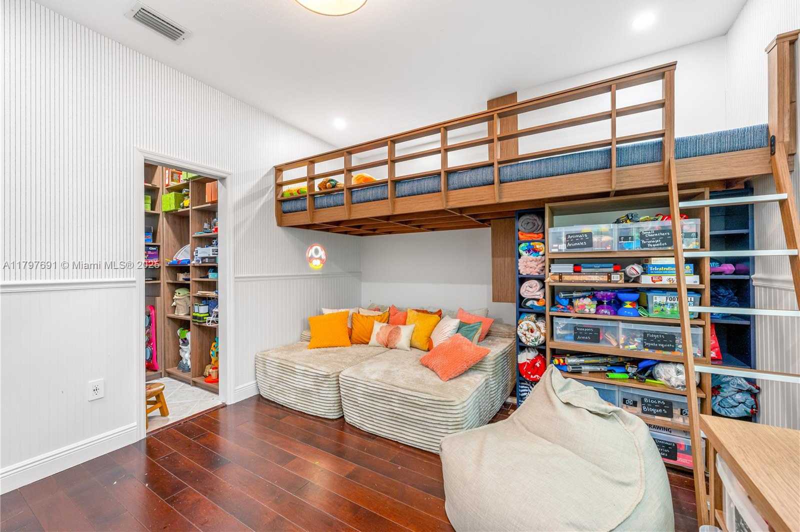 Small Image of 16001 SOUTH WEST 77TH CT, Palmetto Bay Number 25