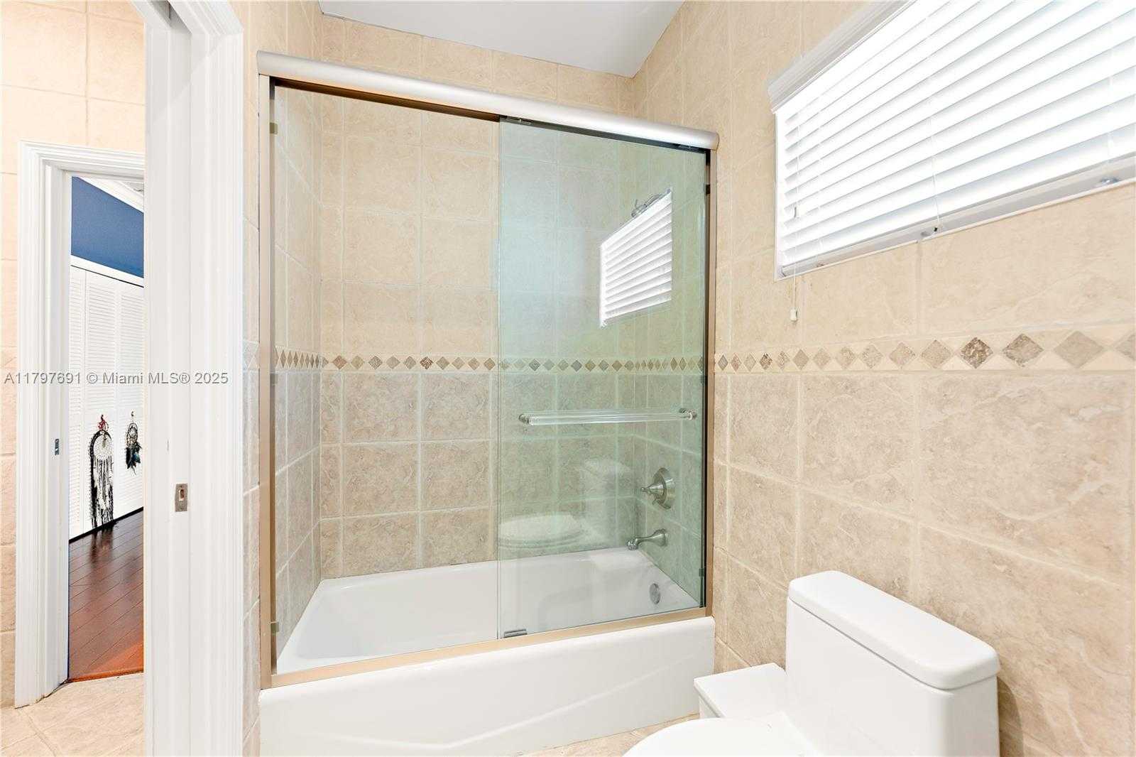 Small Image of 16001 SOUTH WEST 77TH CT, Palmetto Bay Number 32