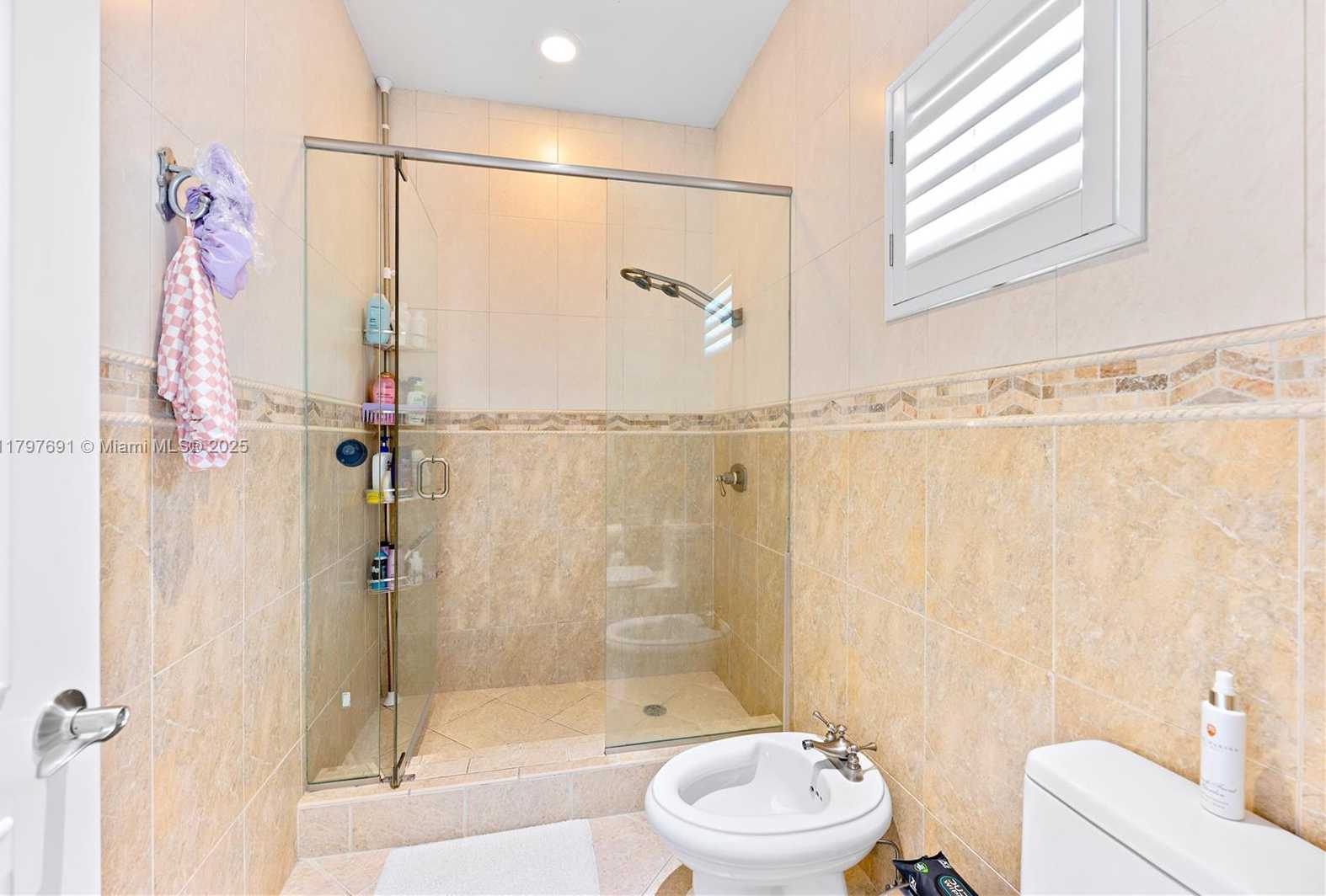 Small Image of 16001 SOUTH WEST 77TH CT, Palmetto Bay Number 38