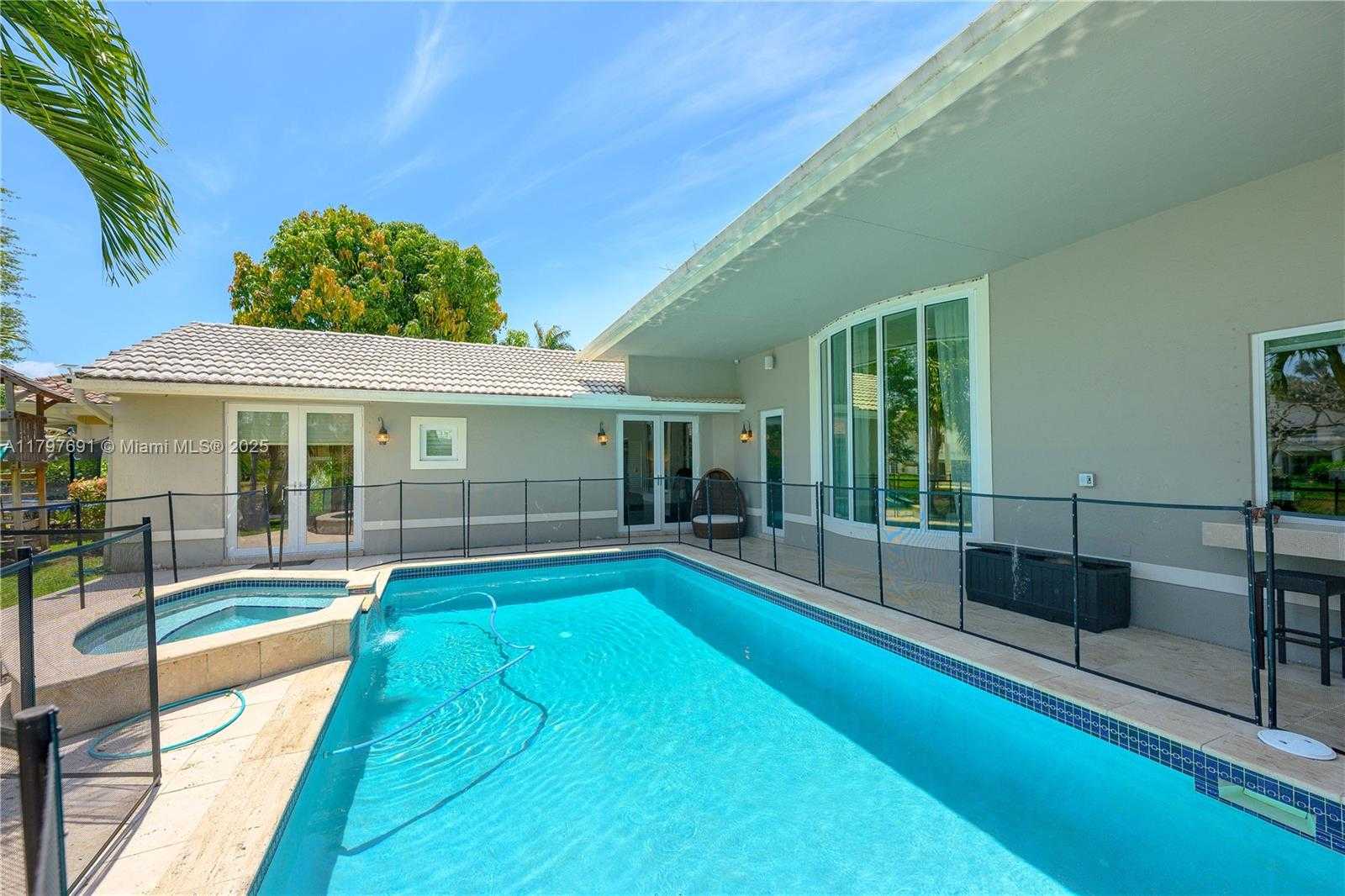 Small Image of 16001 SOUTH WEST 77TH CT, Palmetto Bay Number 45