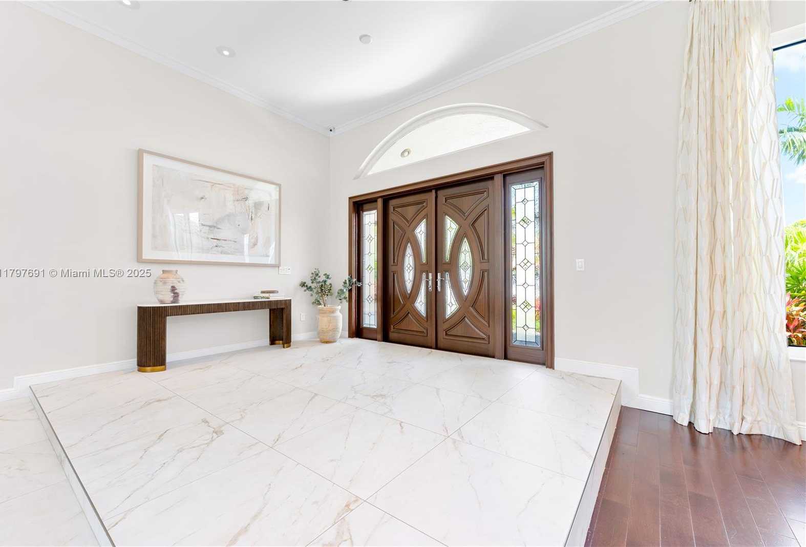 Small Image of 16001 SOUTH WEST 77TH CT, Palmetto Bay Number 5