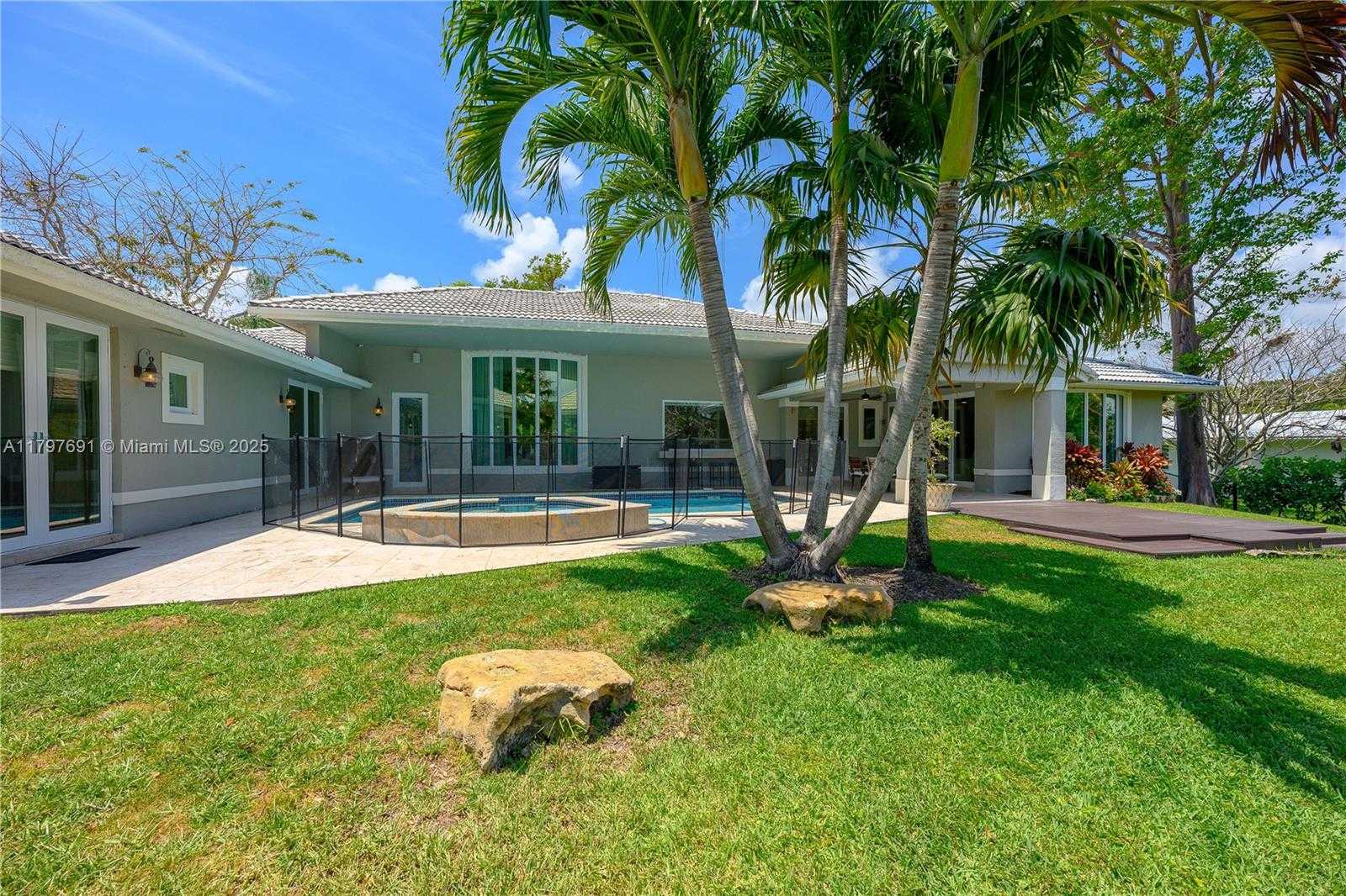 Small Image of 16001 SOUTH WEST 77TH CT, Palmetto Bay Number 50