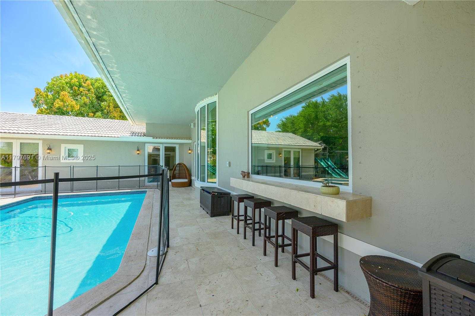 Small Image of 16001 SOUTH WEST 77TH CT, Palmetto Bay Number 52