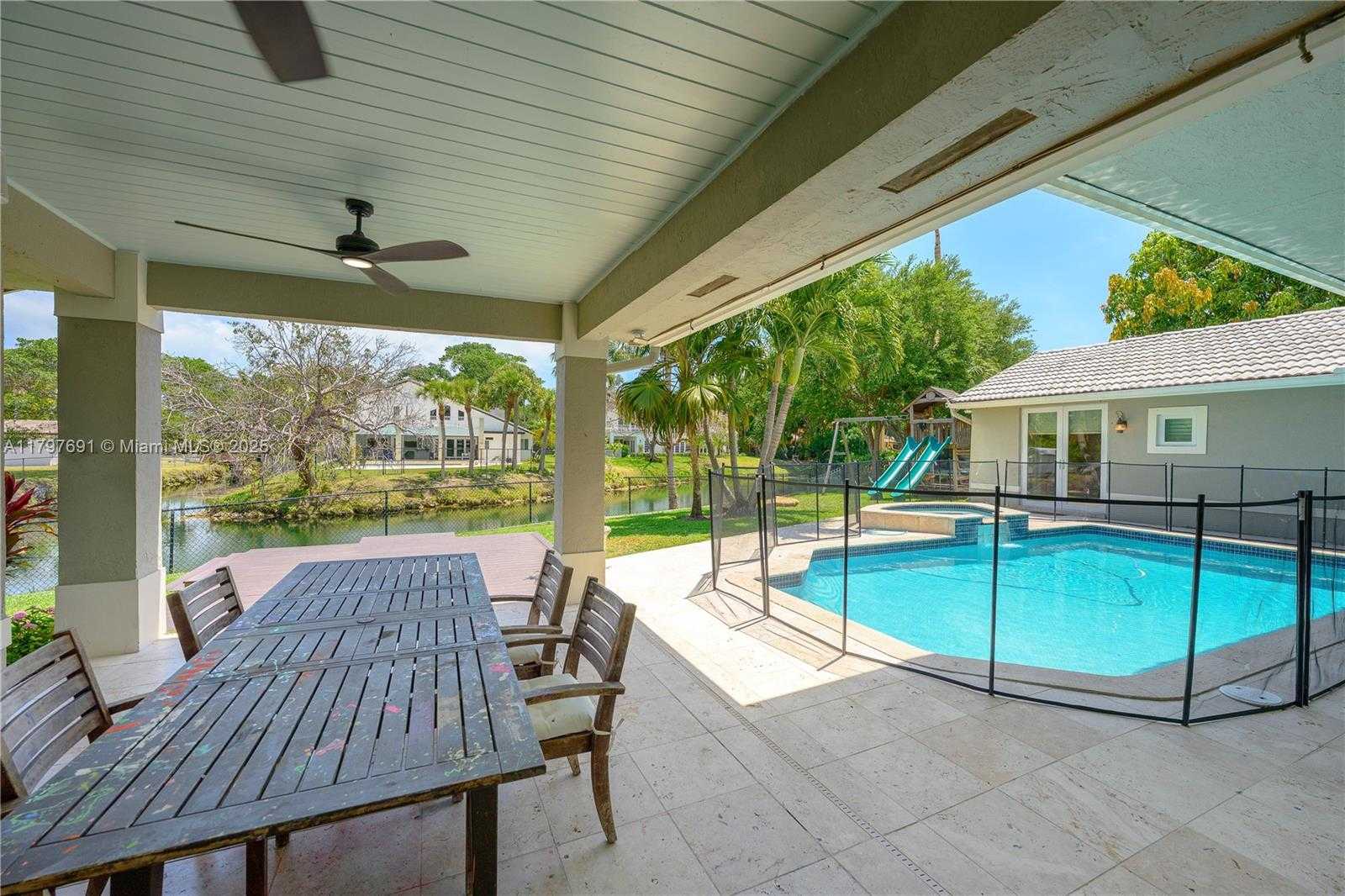 Small Image of 16001 SOUTH WEST 77TH CT, Palmetto Bay Number 53