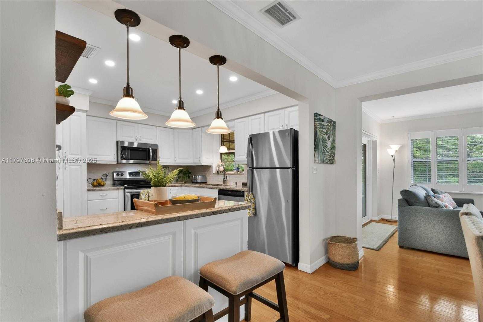 Small Image of 3921 ROOSEVELT ST, Hollywood Number 14