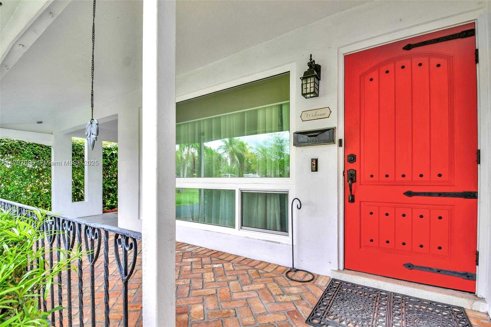 Small Image of 3921 ROOSEVELT ST, Hollywood Number 2