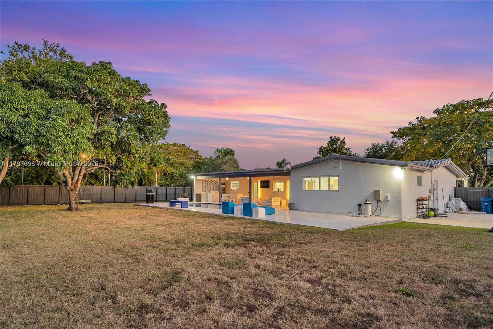 Small Image of 8501 SOUTH WEST 142ND ST, Palmetto Bay Number 14