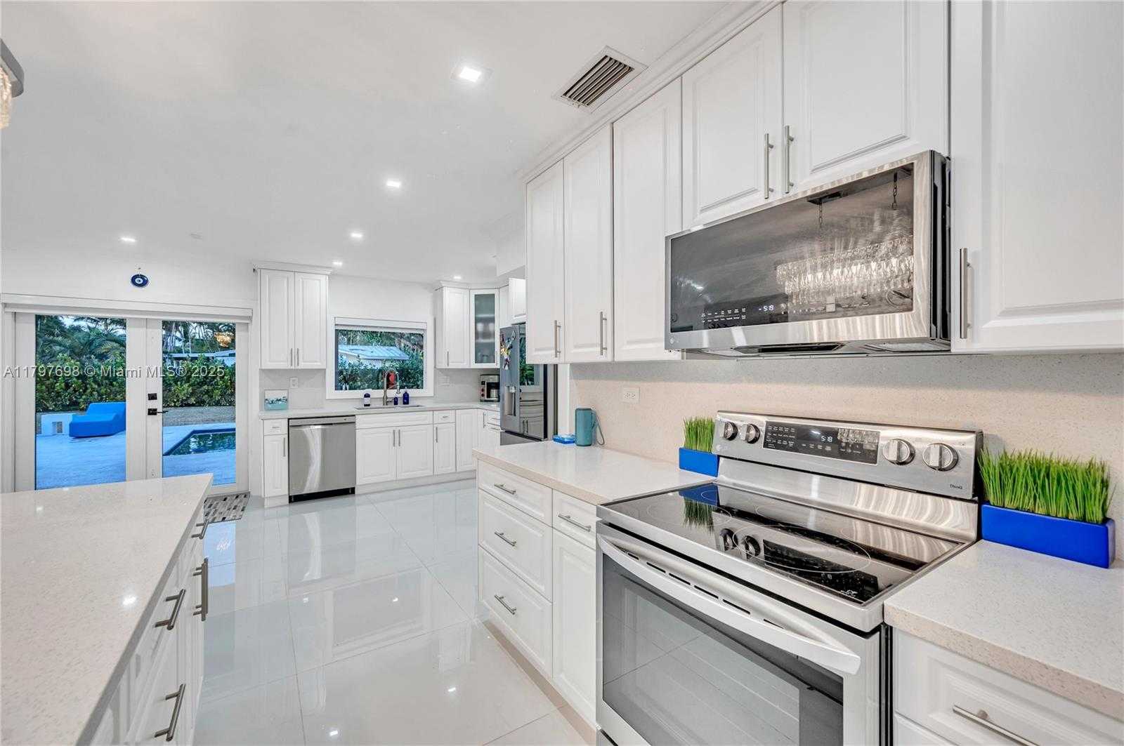 Small Image of 8501 SOUTH WEST 142ND ST, Palmetto Bay Number 31