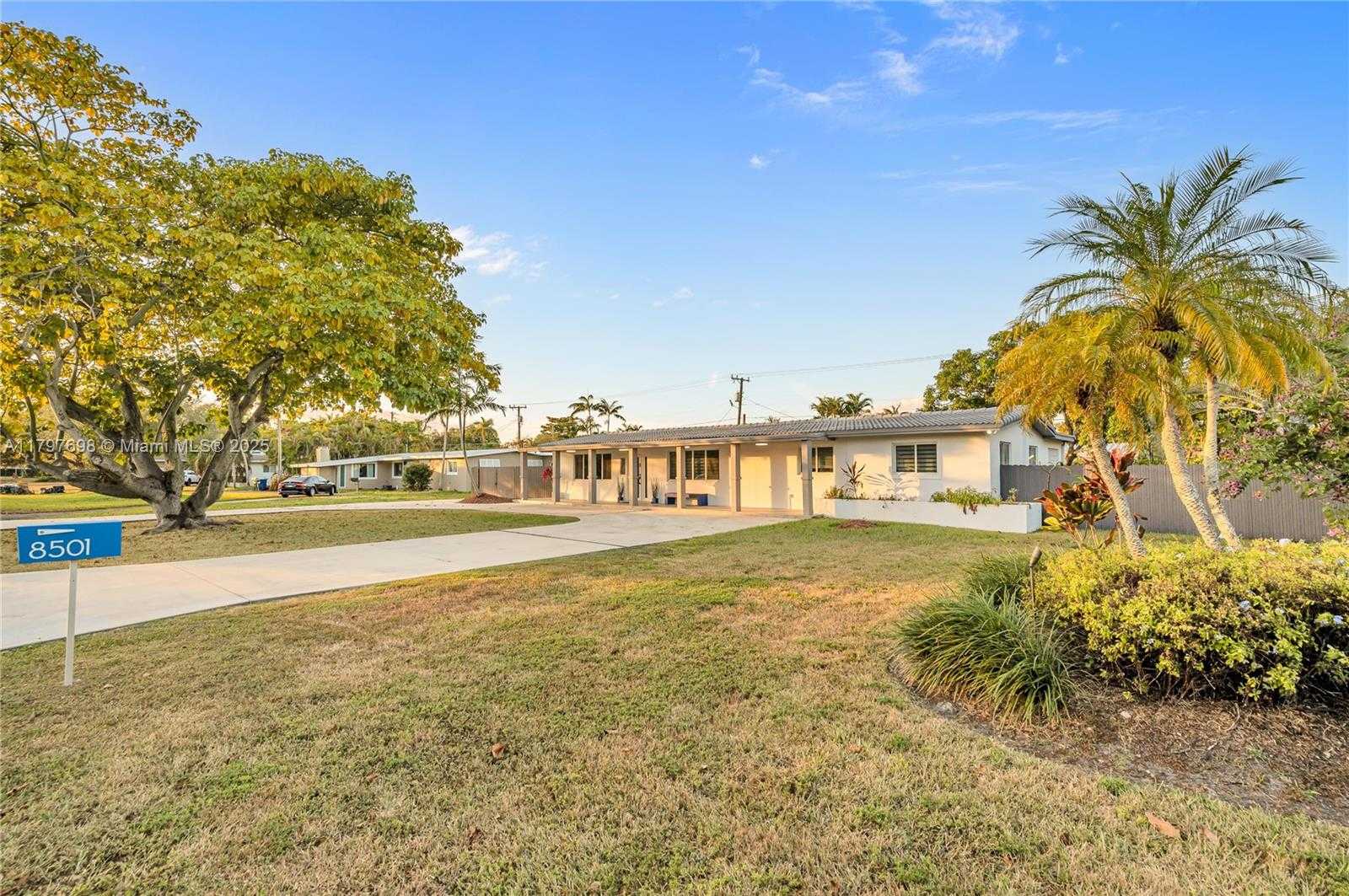 Small Image of 8501 SOUTH WEST 142ND ST, Palmetto Bay Number 57