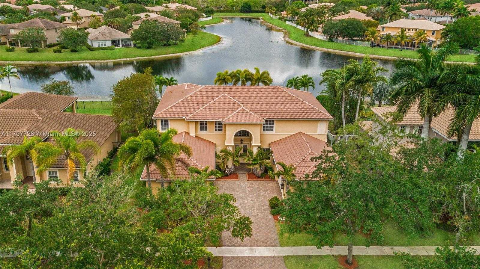 Small Image of 3837 EAST COQUINA WAY, Weston Number 2