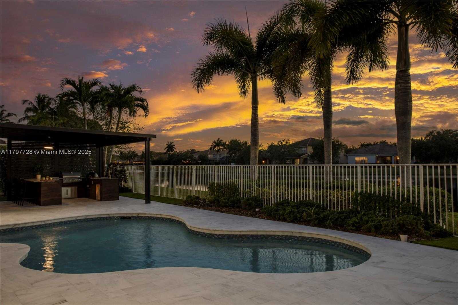 Small Image of 3837 EAST COQUINA WAY, Weston Number 34