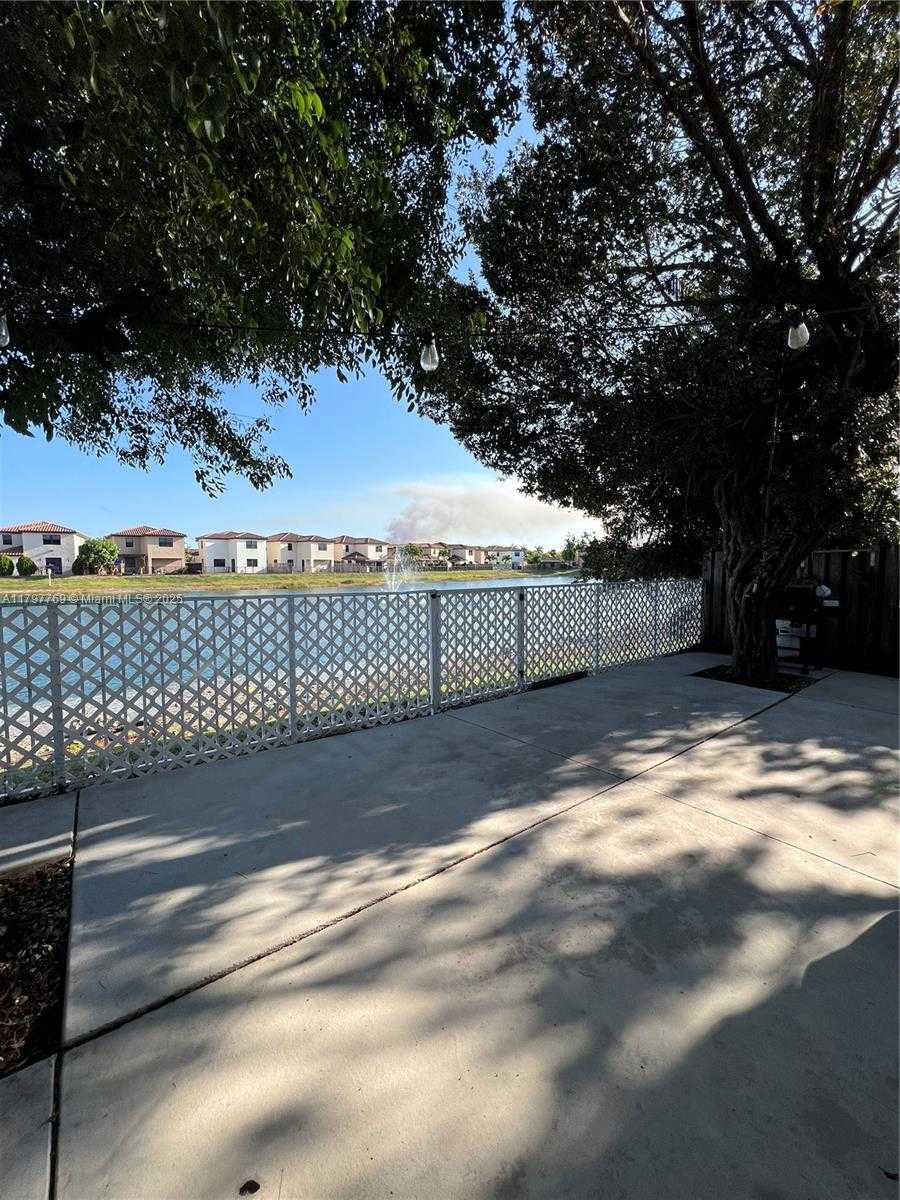 Small Image of 2442 NORTH EAST 3RD CT, Homestead Number 15