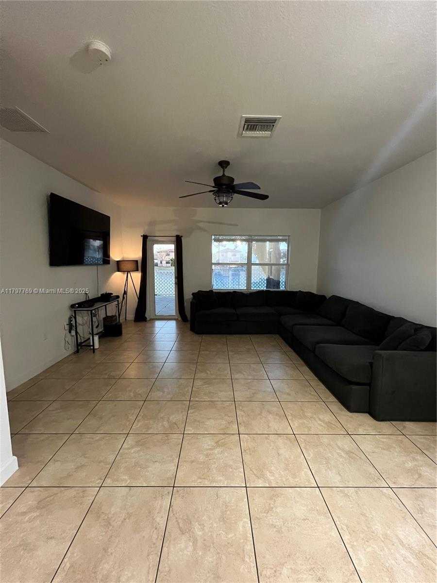 Small Image of 2442 NORTH EAST 3RD CT, Homestead Number 23