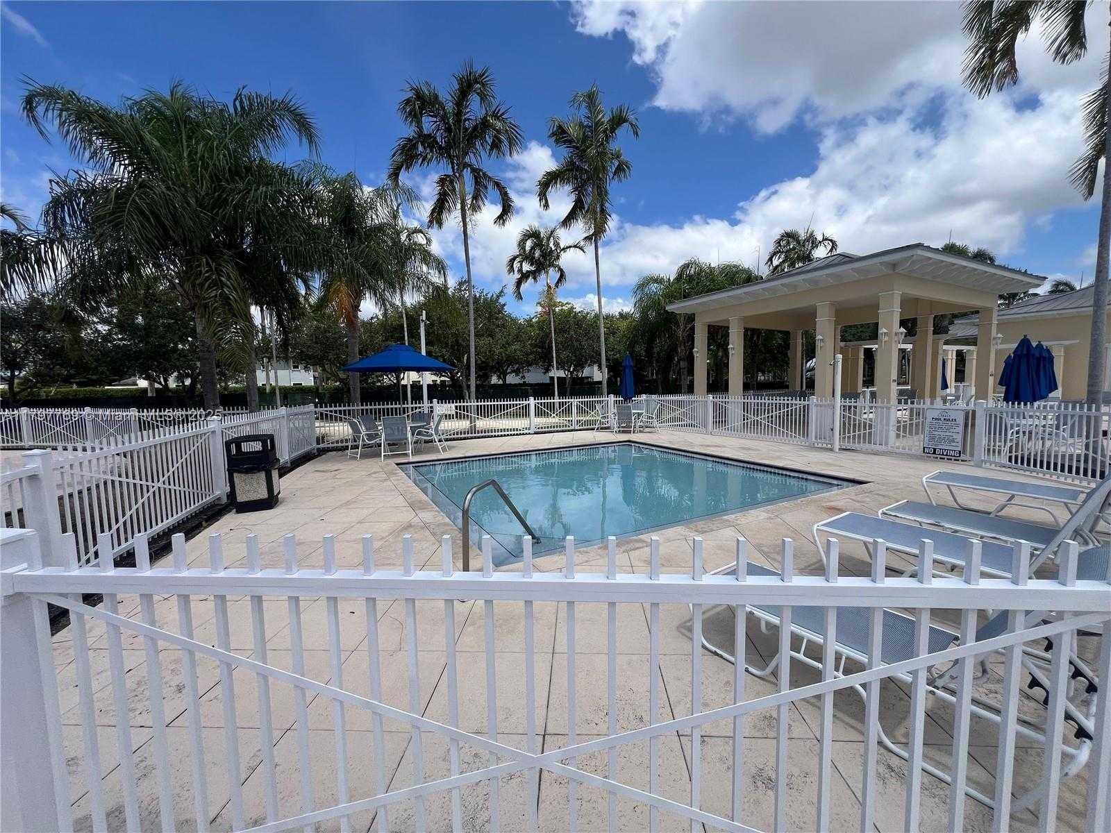 Small Image of 2442 NORTH EAST 3RD CT, Homestead Number 27