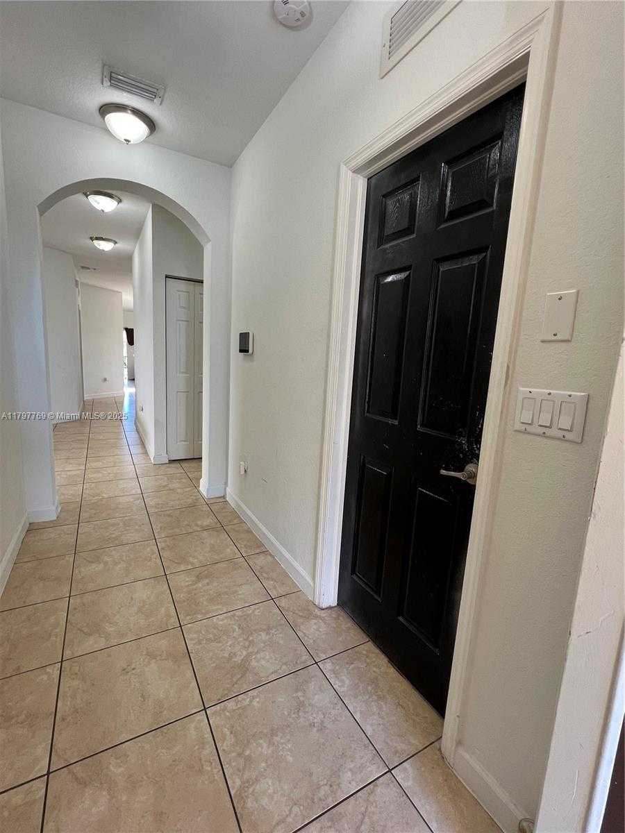 Small Image of 2442 NORTH EAST 3RD CT, Homestead Number 6