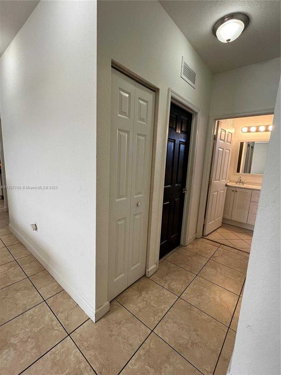 Small Image of 2442 NORTH EAST 3RD CT, Homestead Number 8