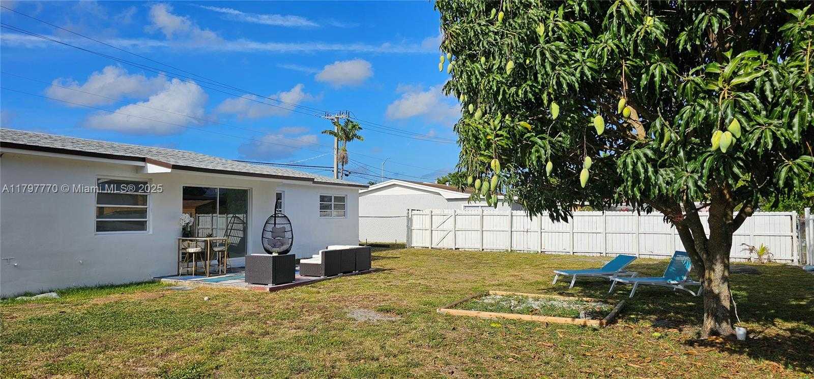 Small Image of 2230 NORTH WEST 175TH ST, Miami Gardens Number 4