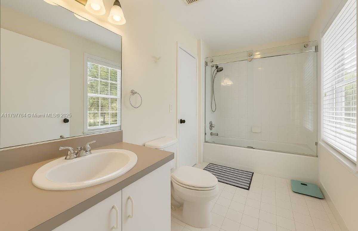 Small Image of 18018 SOUTH WEST 30TH CT, Miramar Number 23