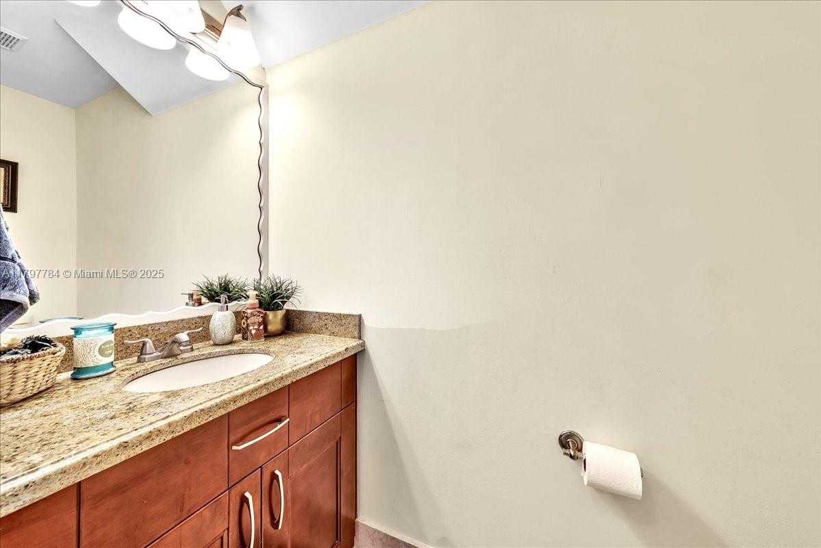 Small Image of 18018 SOUTH WEST 30TH CT, Miramar Number 25