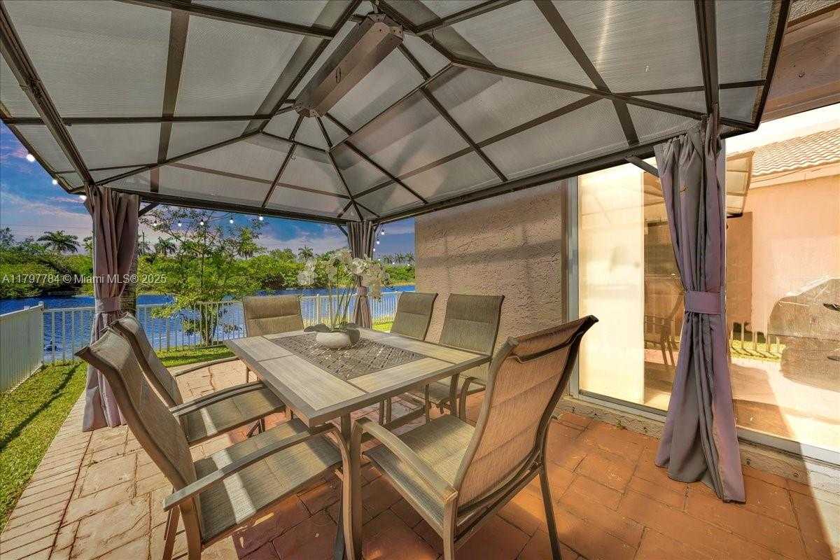 Small Image of 18018 SOUTH WEST 30TH CT, Miramar Number 26
