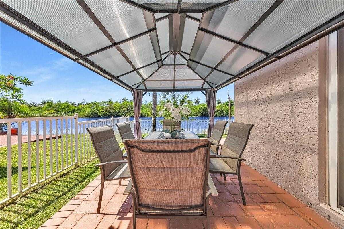 Small Image of 18018 SOUTH WEST 30TH CT, Miramar Number 27