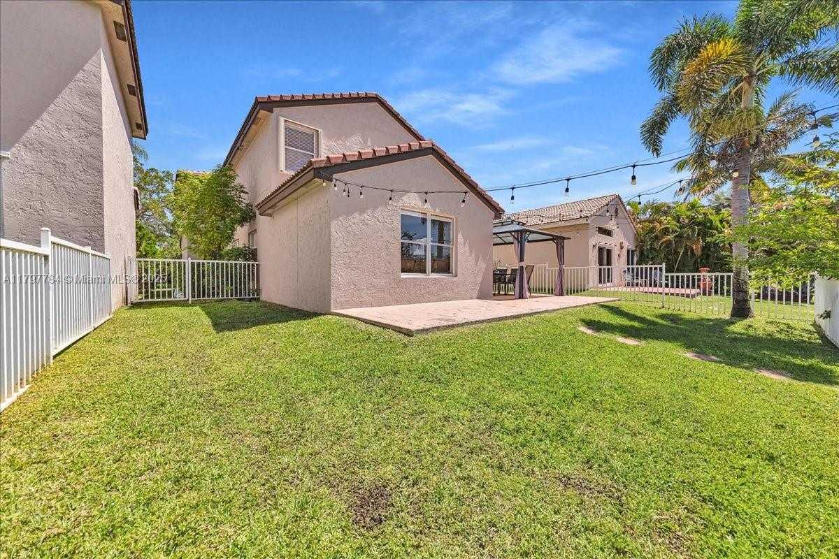 Small Image of 18018 SOUTH WEST 30TH CT, Miramar Number 28