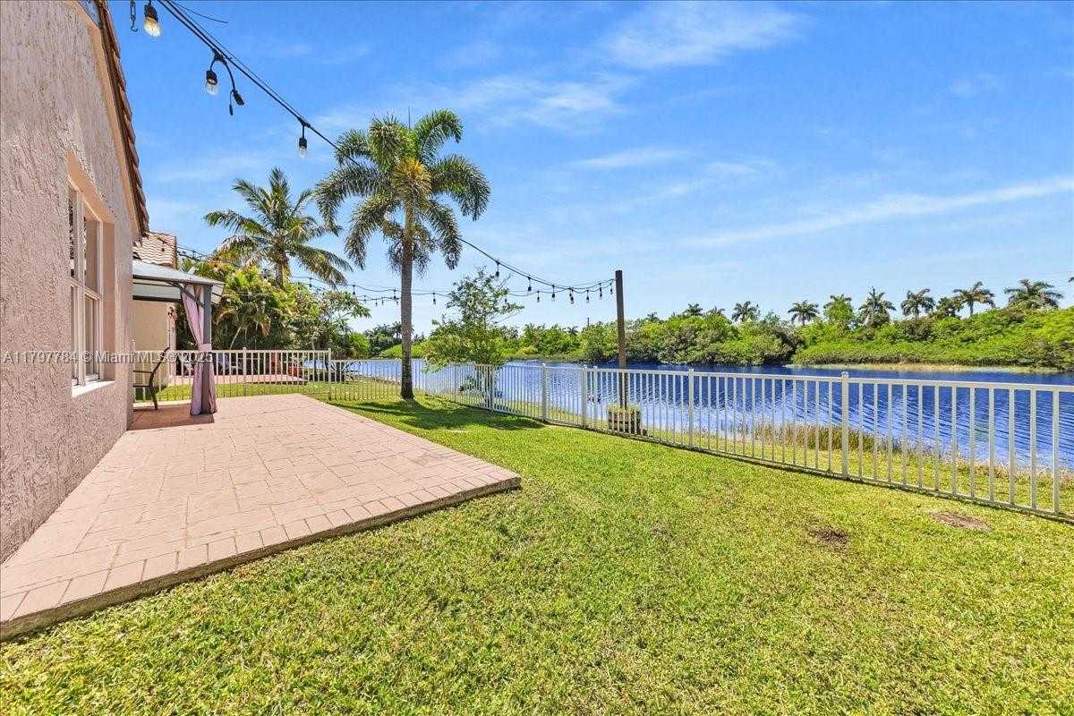 Small Image of 18018 SOUTH WEST 30TH CT, Miramar Number 29