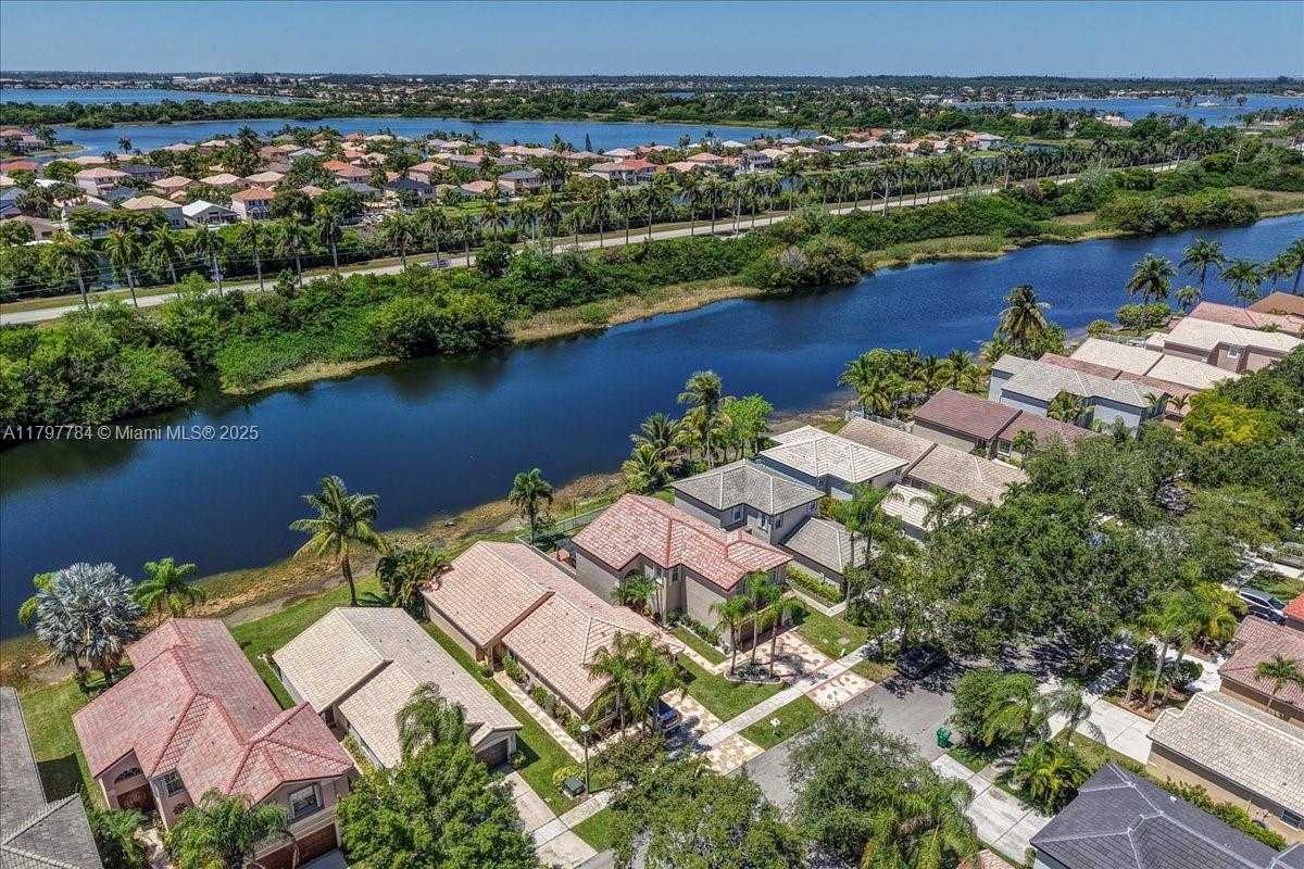 Small Image of 18018 SOUTH WEST 30TH CT, Miramar Number 32