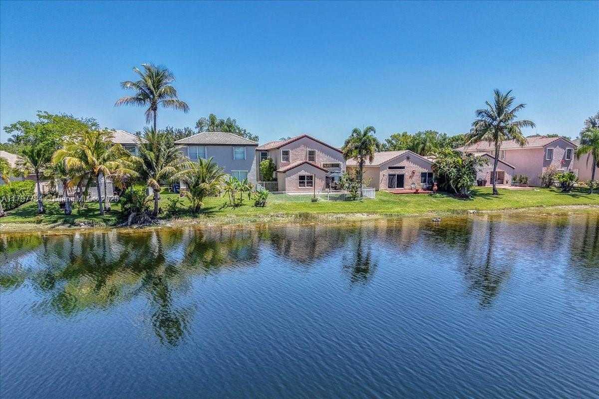 Small Image of 18018 SOUTH WEST 30TH CT, Miramar Number 34