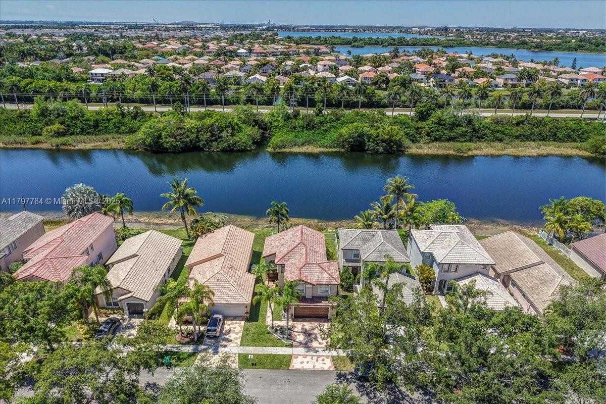 Small Image of 18018 SOUTH WEST 30TH CT, Miramar Number 35