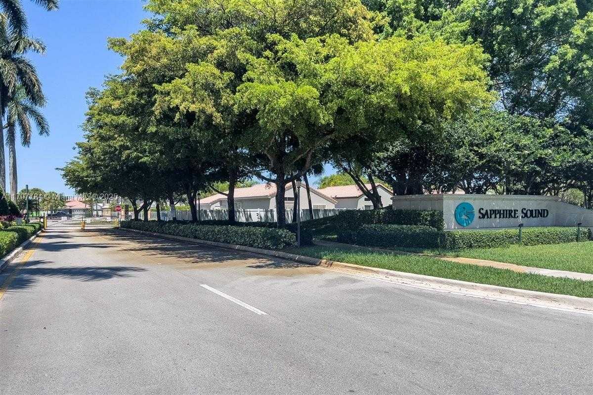 Small Image of 18018 SOUTH WEST 30TH CT, Miramar Number 39